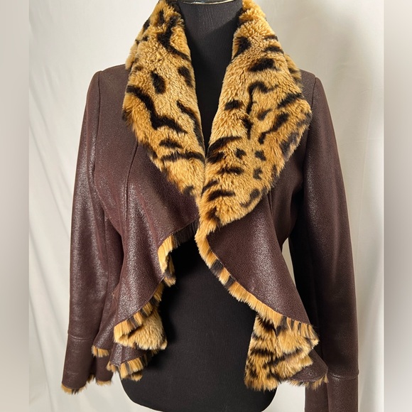 Reversible faux furr jacket - Picture 3 of 8